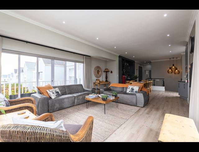 3 BEDROOM FREESTANDING FOR SALE IN BIG BAY